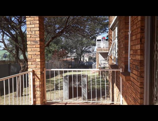 3 BEDROOM APARTMENT FOR SALE IN GROBLERPARK EXT